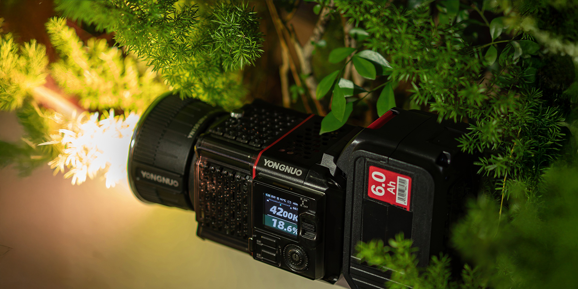 Lampa LED Yongnuo YN150 Ultra RGB Kit - WB (2000 K - 10000 K) - Mini Bowens: Szeroka kompatybilność z akcesoriami